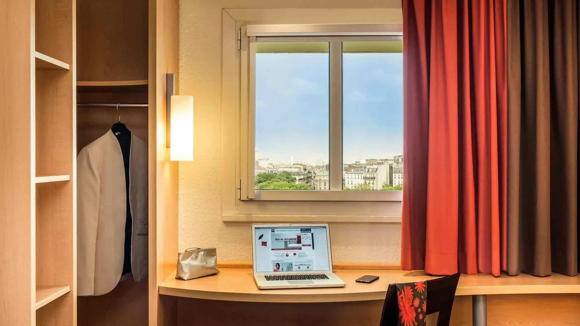 Ibis Montmartre Sacre-coeur Hotell 3*